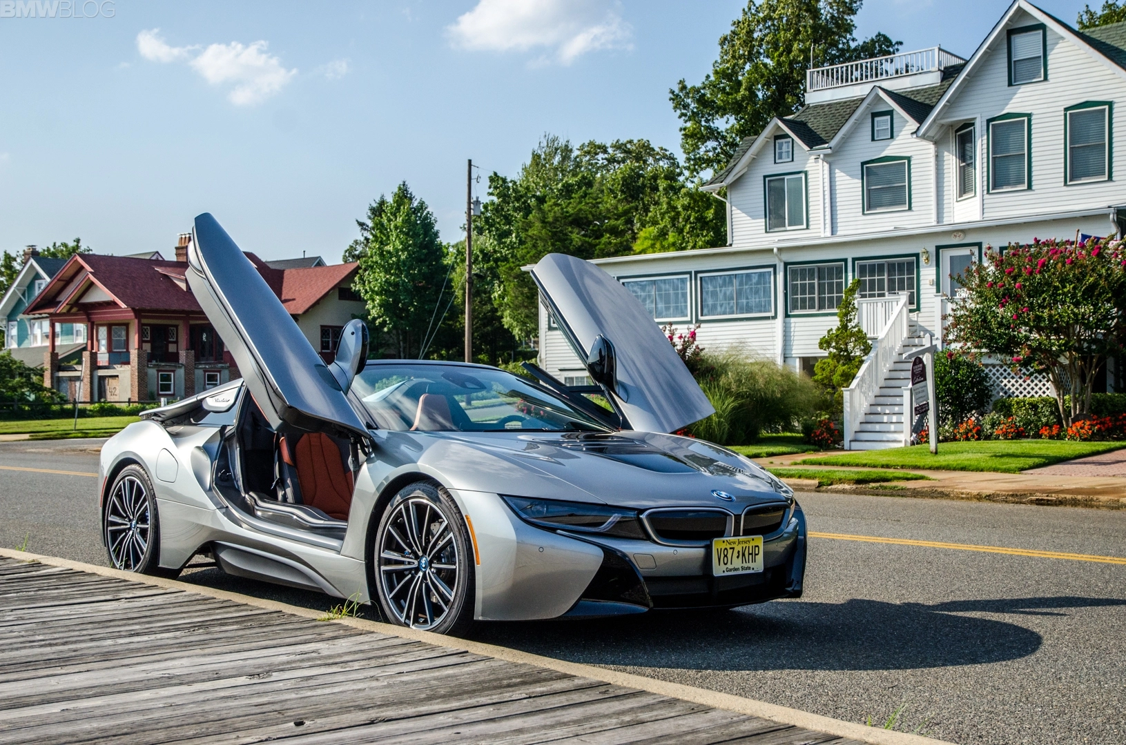 BMw-i8-Roadster-2-of-35