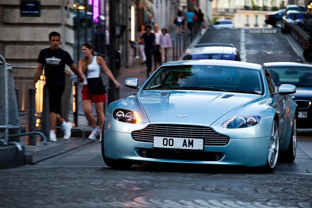 aston martin vantage