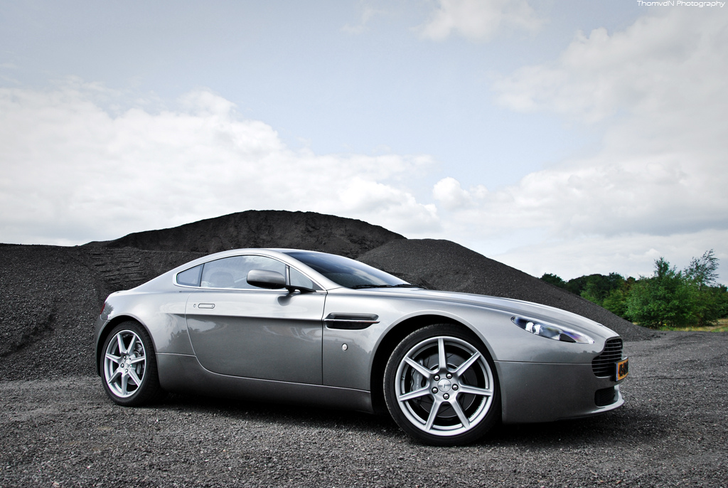 v8 vantage