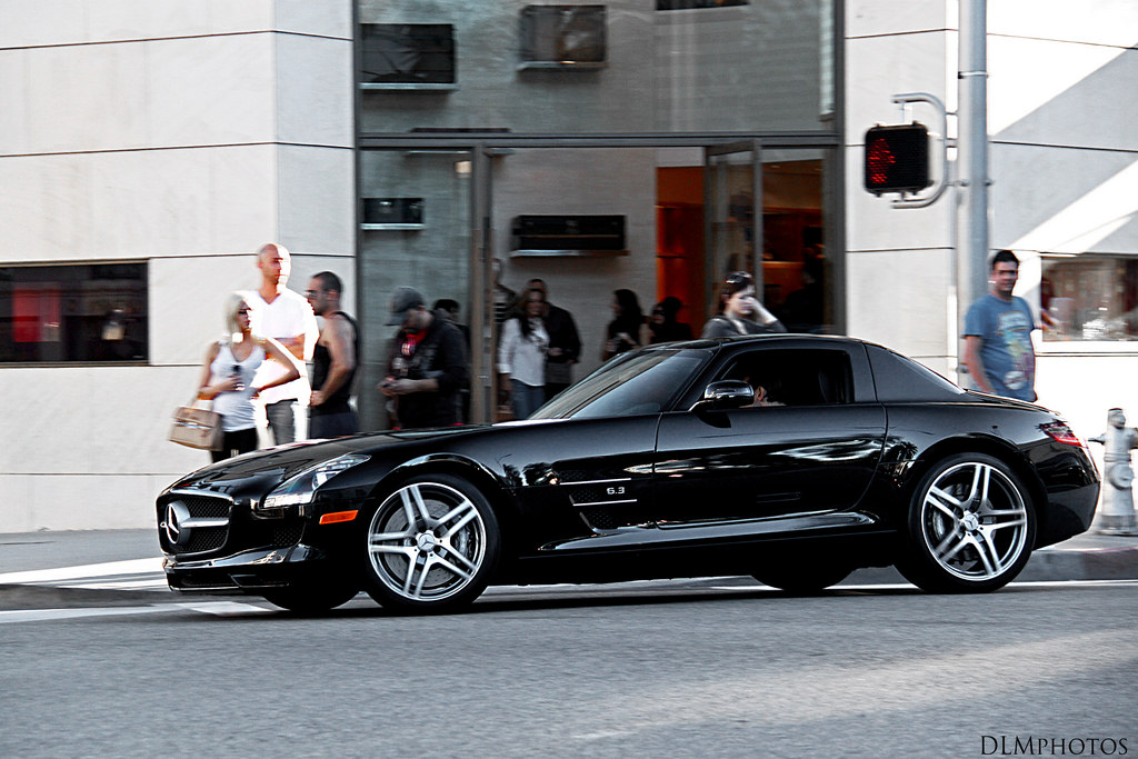 sls amg on lookers