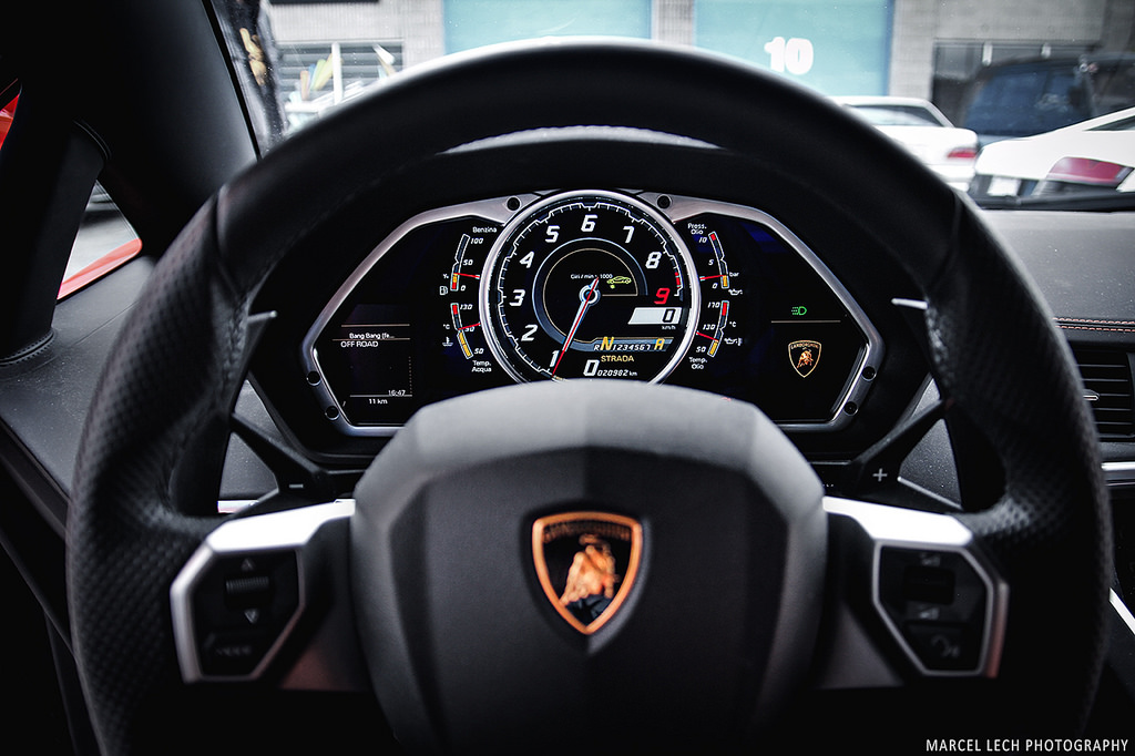 aventador gauges