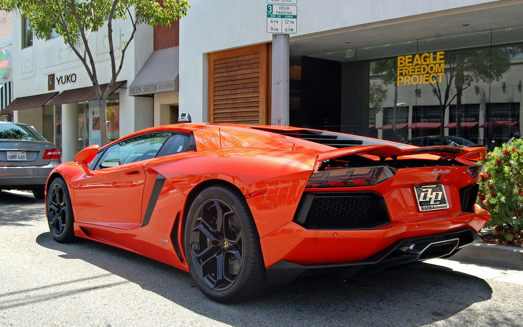 aventador-wing