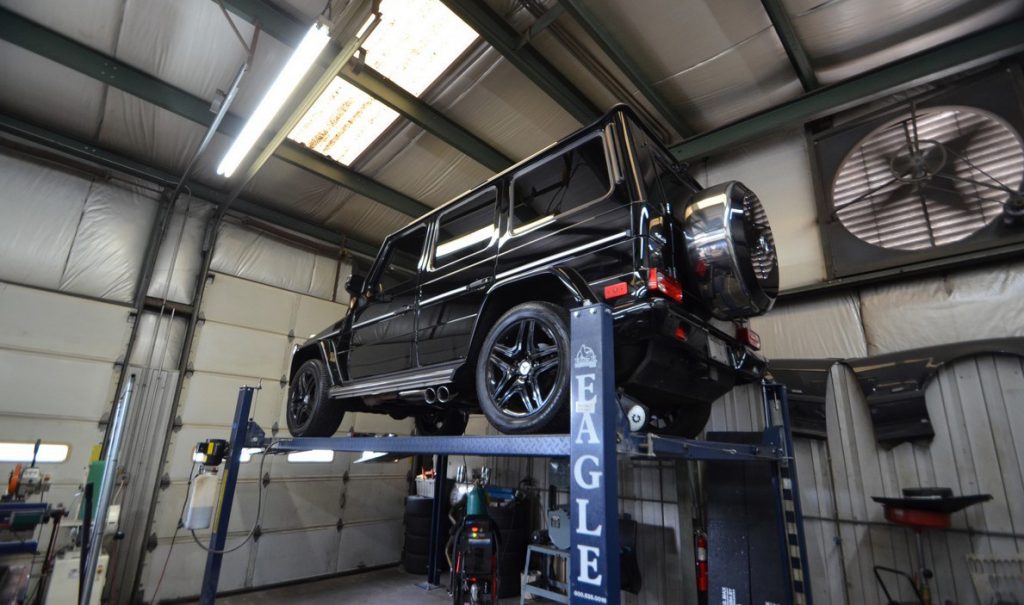 mercedes-benz-g63-amg-gets-700-hp-and-pillbox-clearing-capabilities-video_1